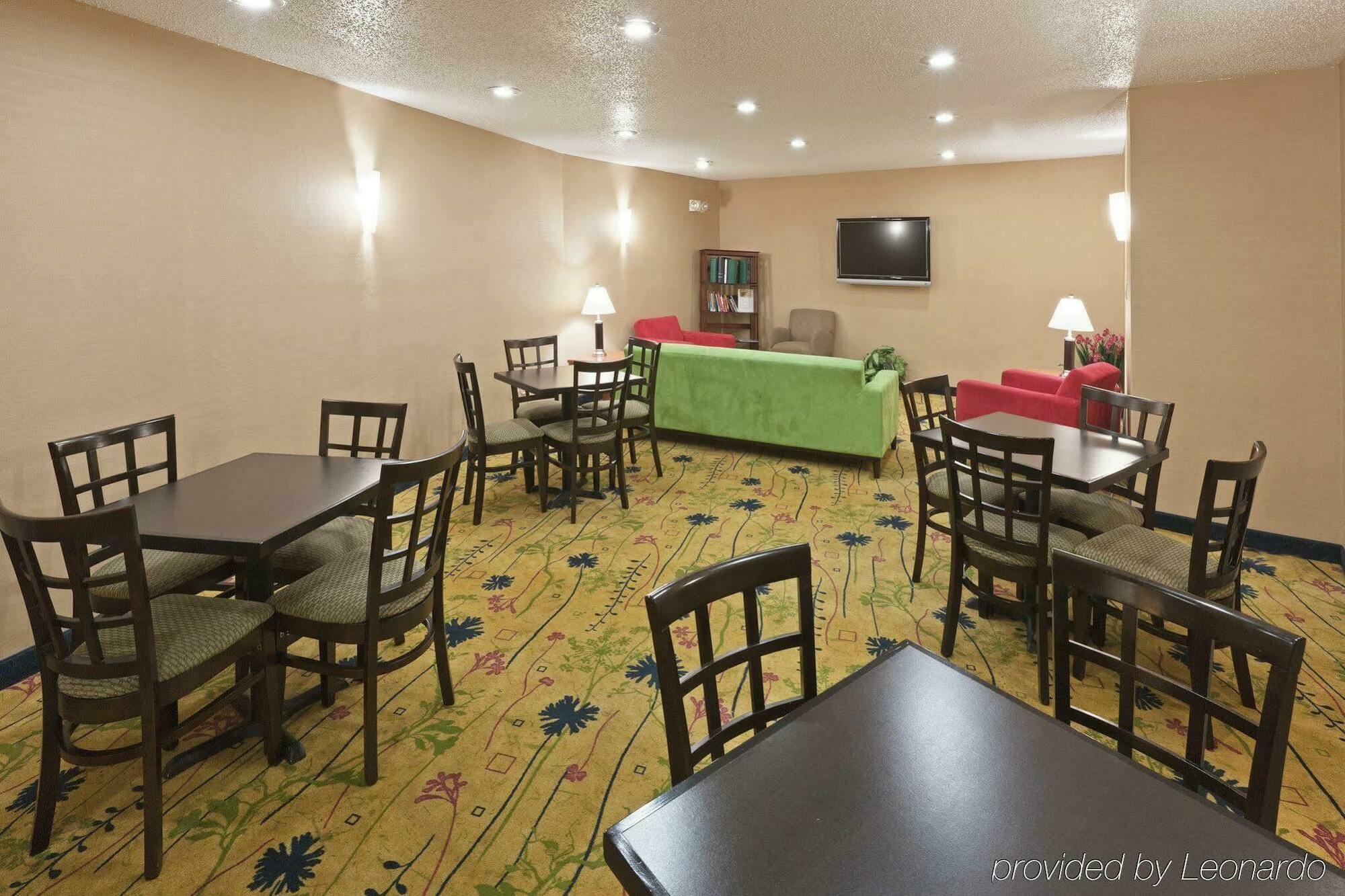 Ramada By Wyndham Santa Fe Hotel Ресторант снимка