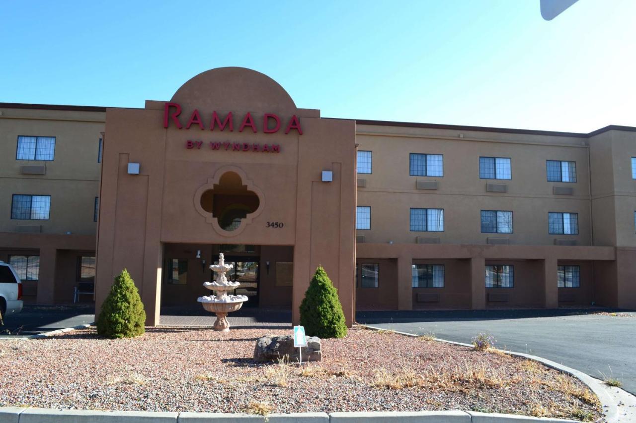 Ramada By Wyndham Santa Fe Hotel Екстериор снимка